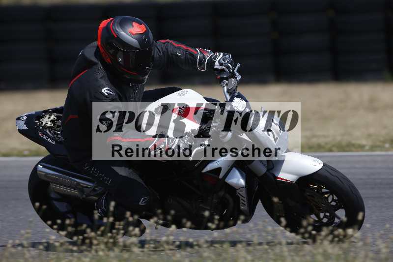 Archiv-2023/28 05.06.2023 Moto Club Anneau du Rhin/blanc-novice/25
